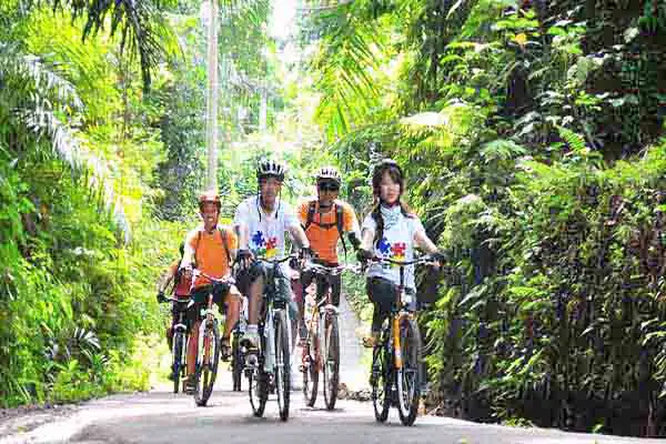 cycling tour